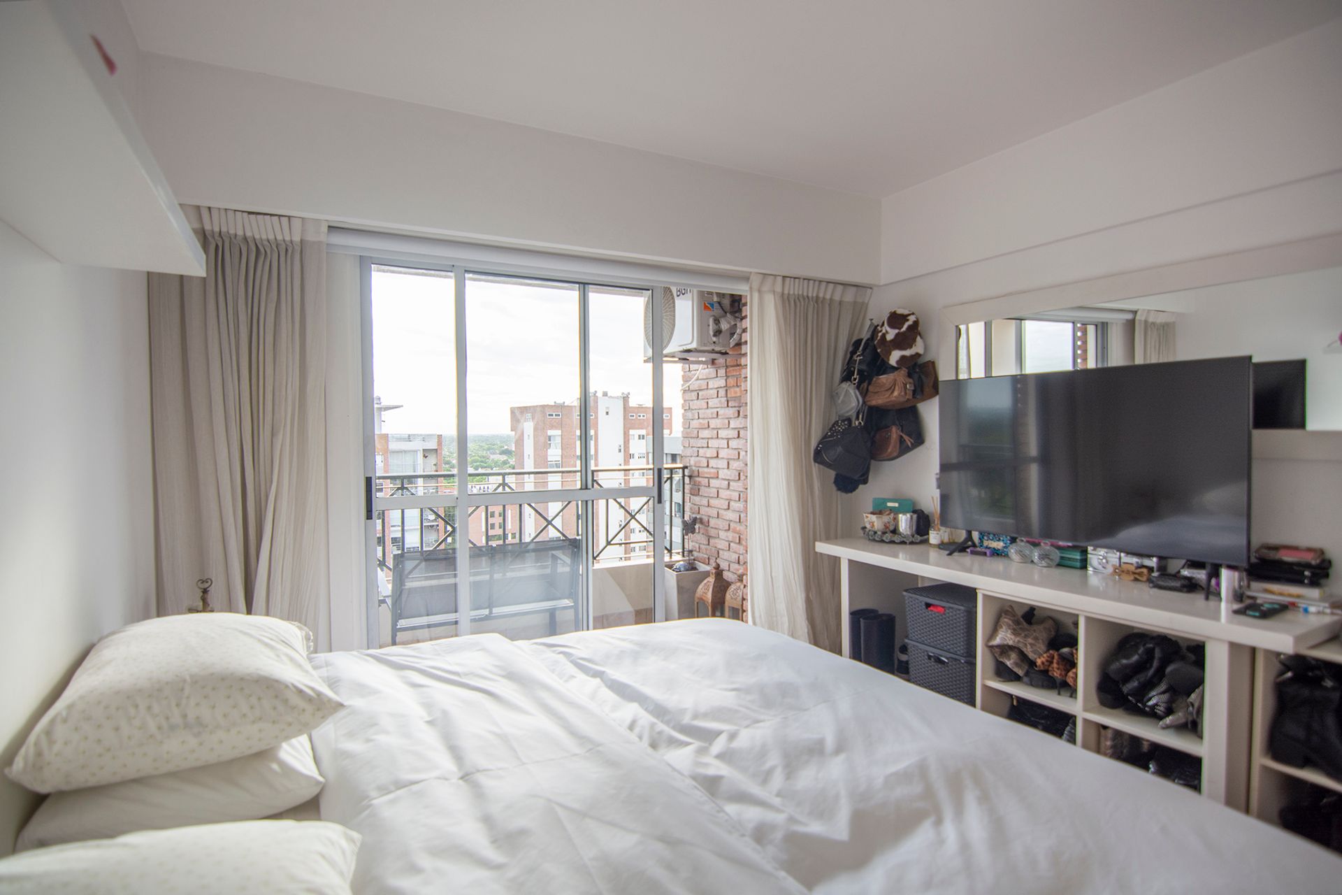 Venta Depto 4 Ambientes + 2 Cocheras, San Isidro