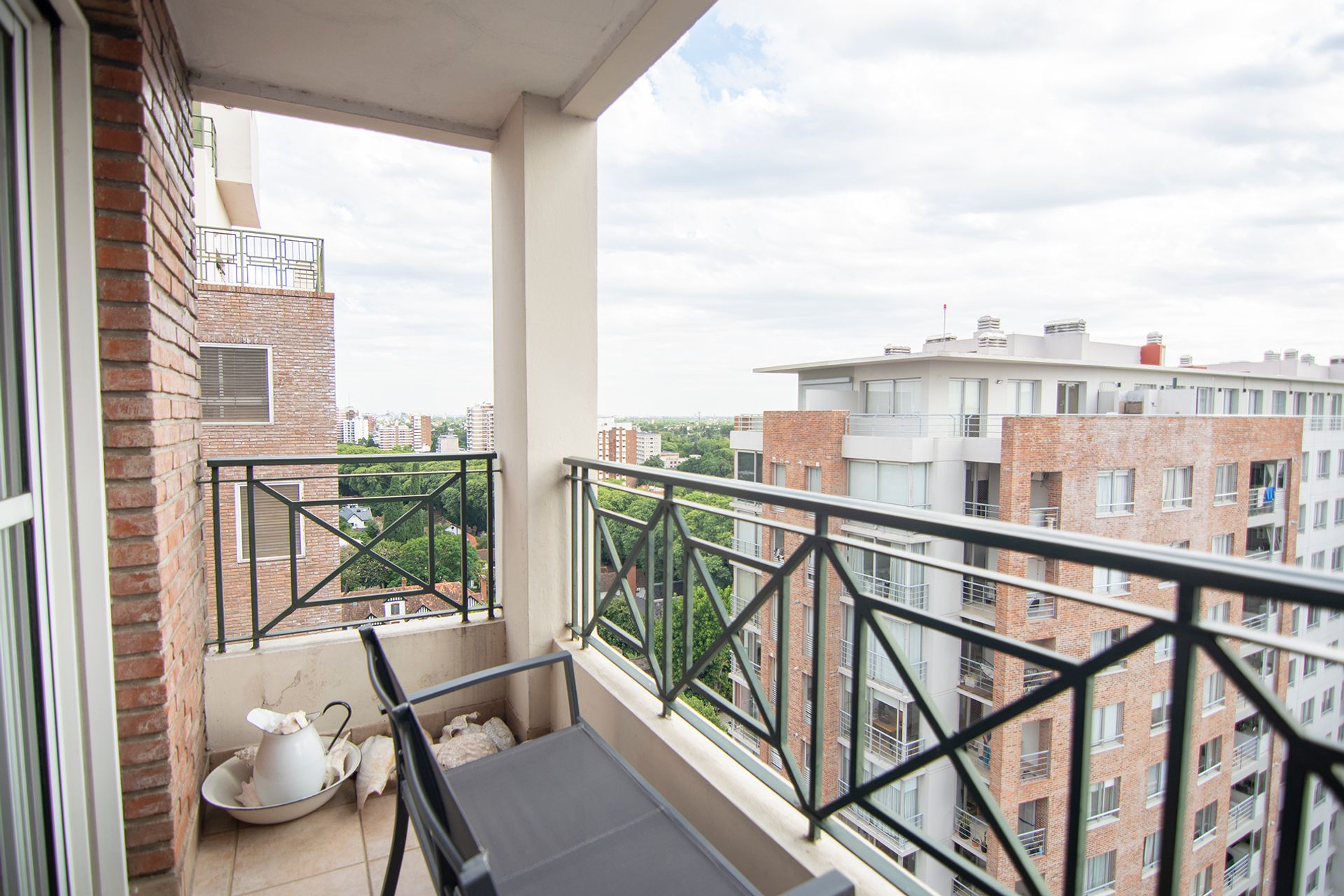 Venta Depto 4 Ambientes + 2 Cocheras, San Isidro