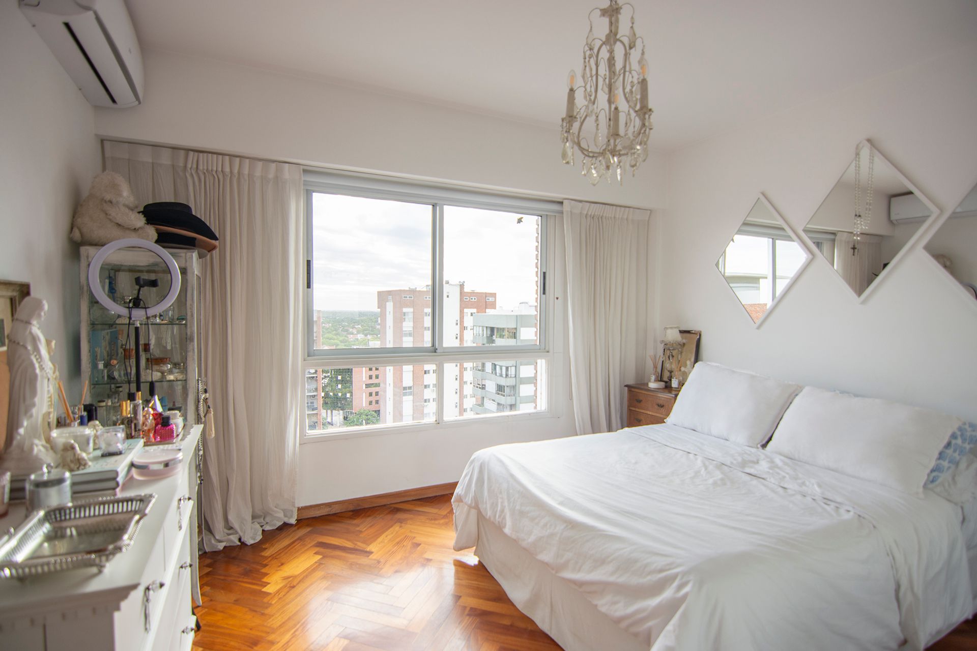Venta Depto 4 Ambientes + 2 Cocheras, San Isidro