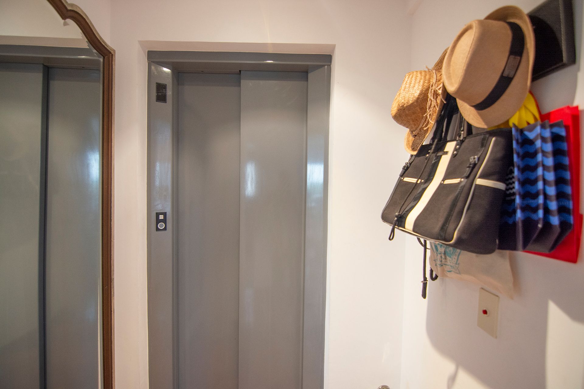 Venta Depto 4 Ambientes + 2 Cocheras, San Isidro