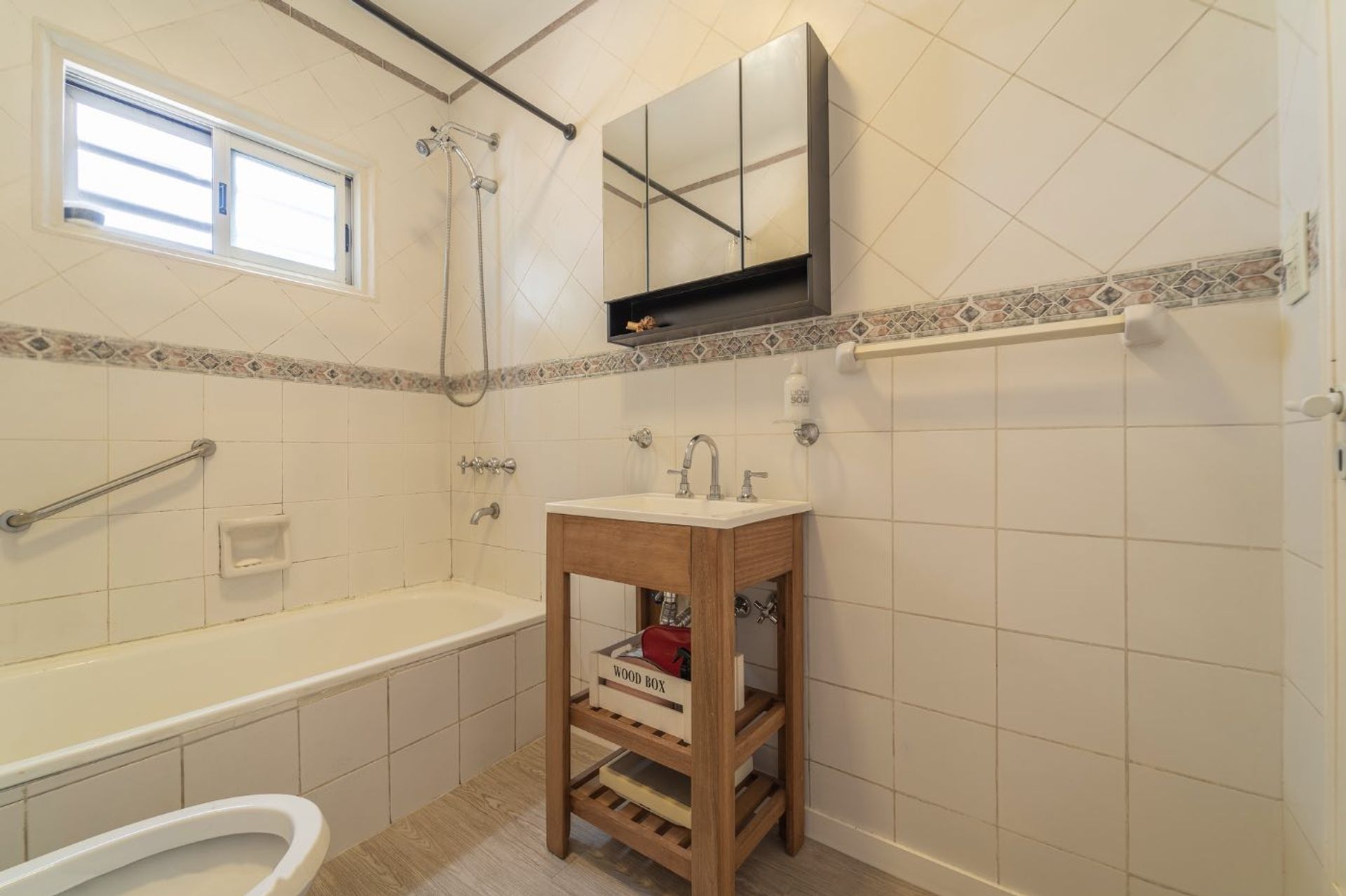 Venta Triplex 3 Ambientes Con Cochera Olivos