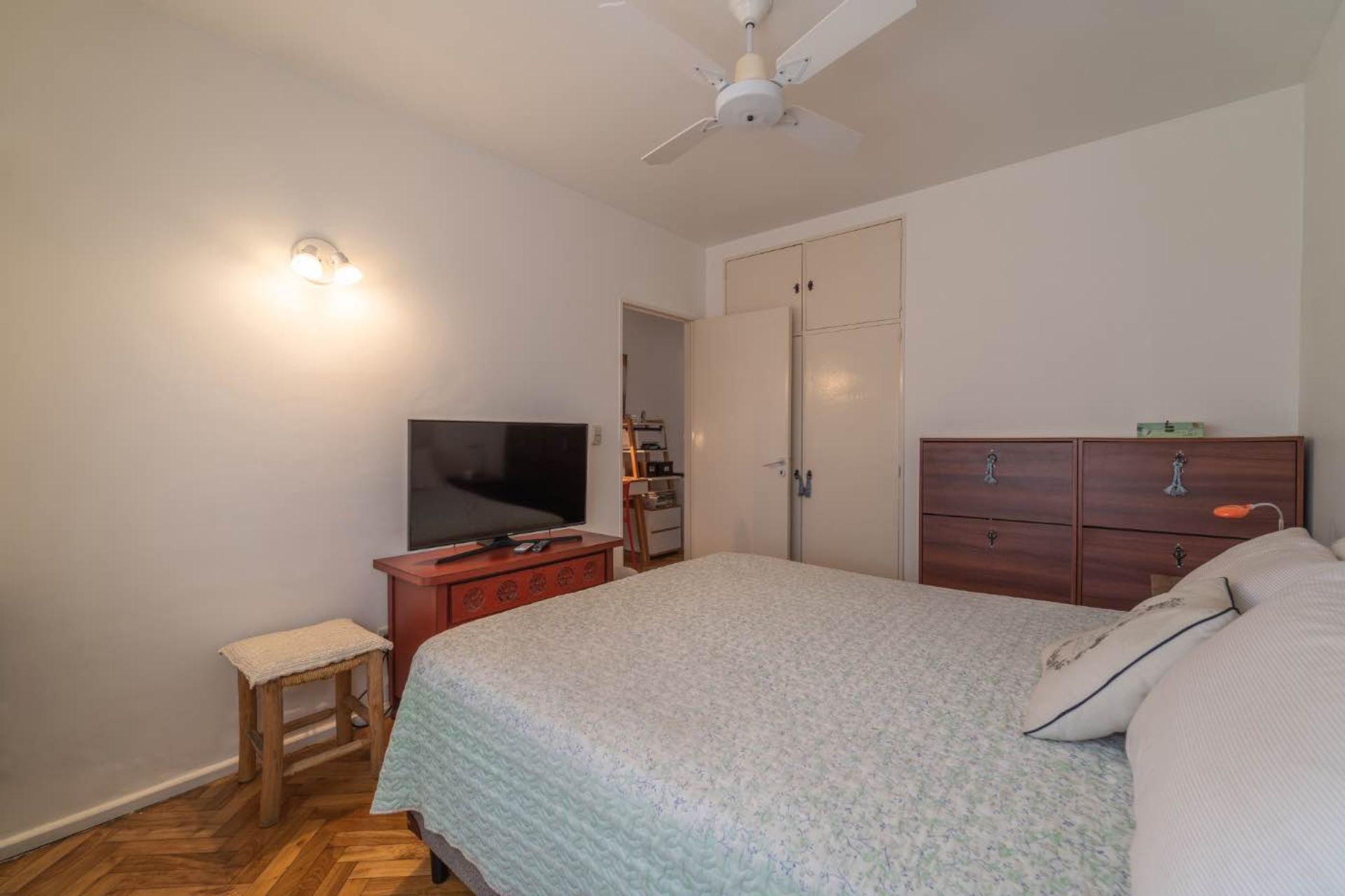 Venta Triplex 3 Ambientes Con Cochera Olivos