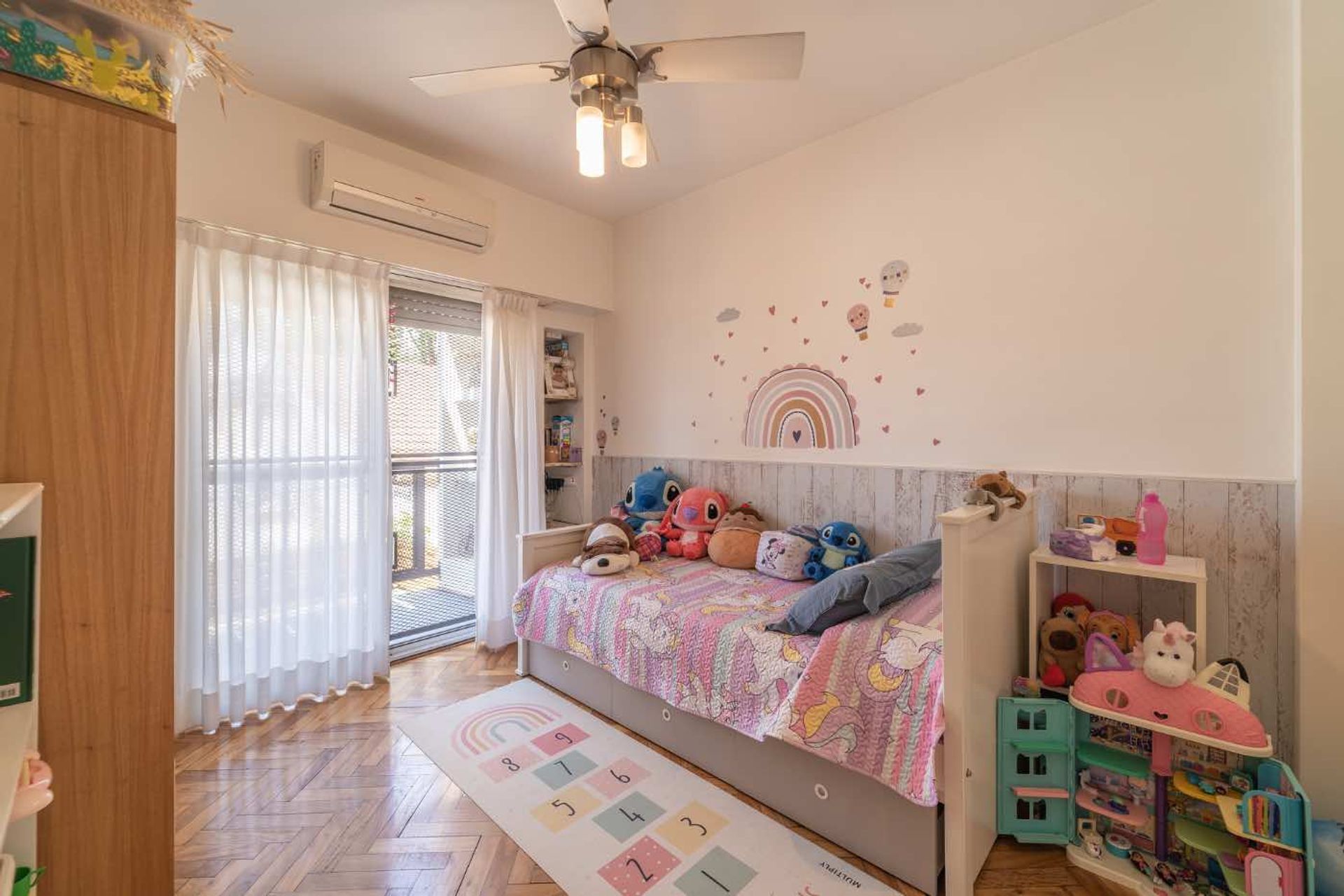 Venta Triplex 3 Ambientes Con Cochera Olivos
