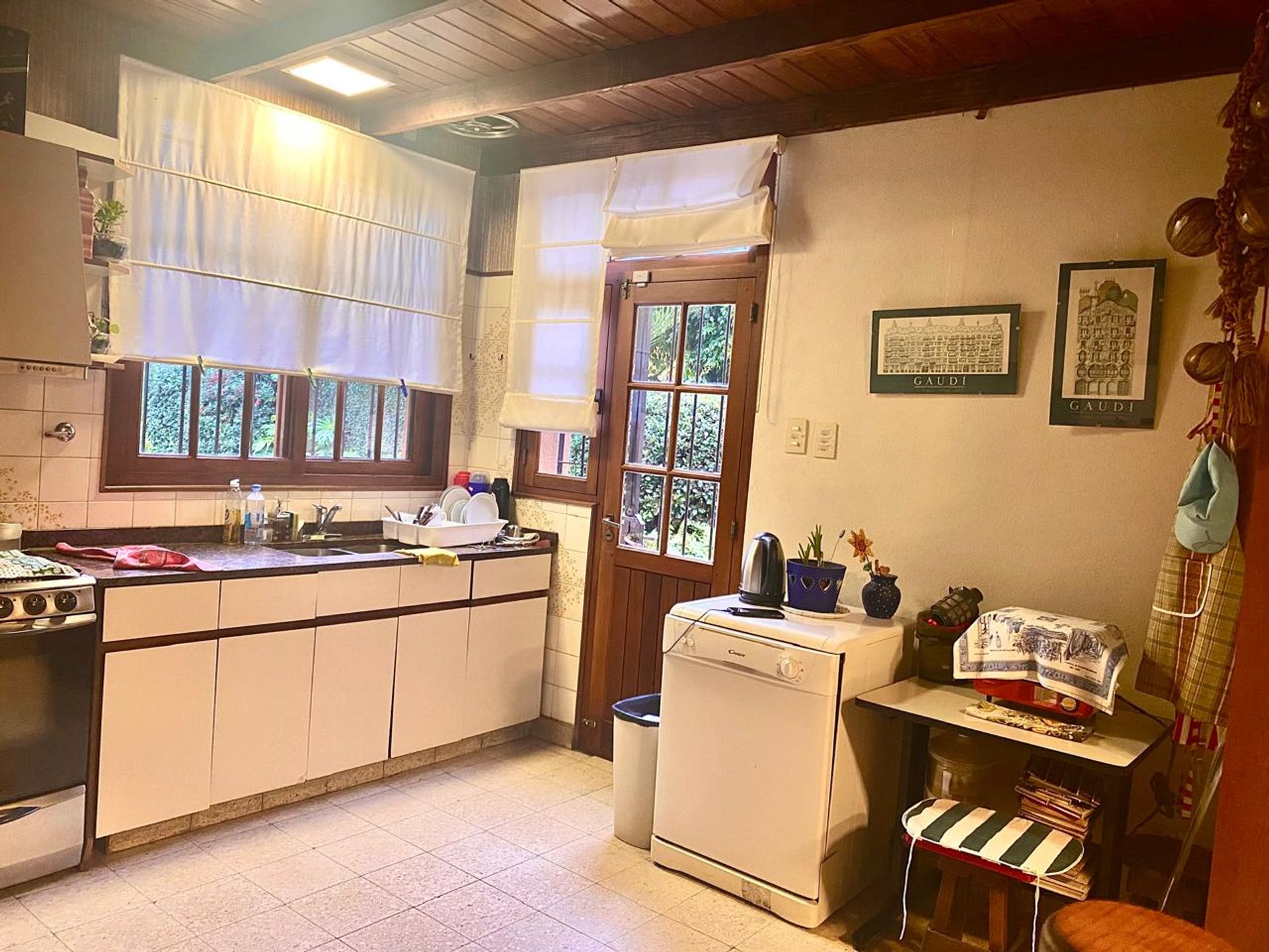 Casa 6 ambientes en venta Martinez Pileta Quincho