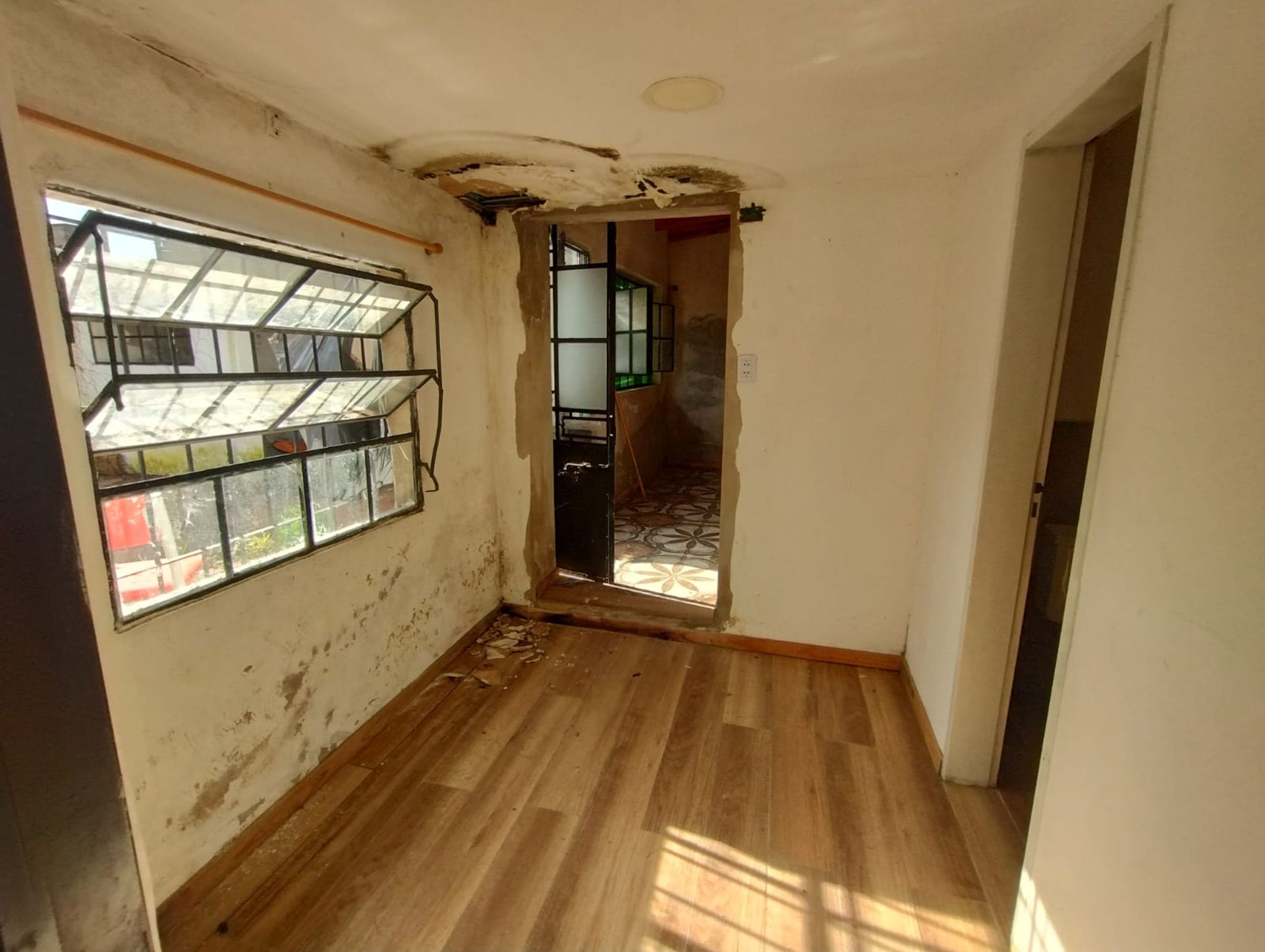 Venta De Casa De 5 Ambientes A Refaccionar