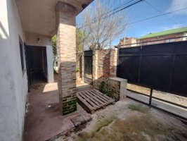 Venta De Casa De 5 Ambientes A Refaccionar