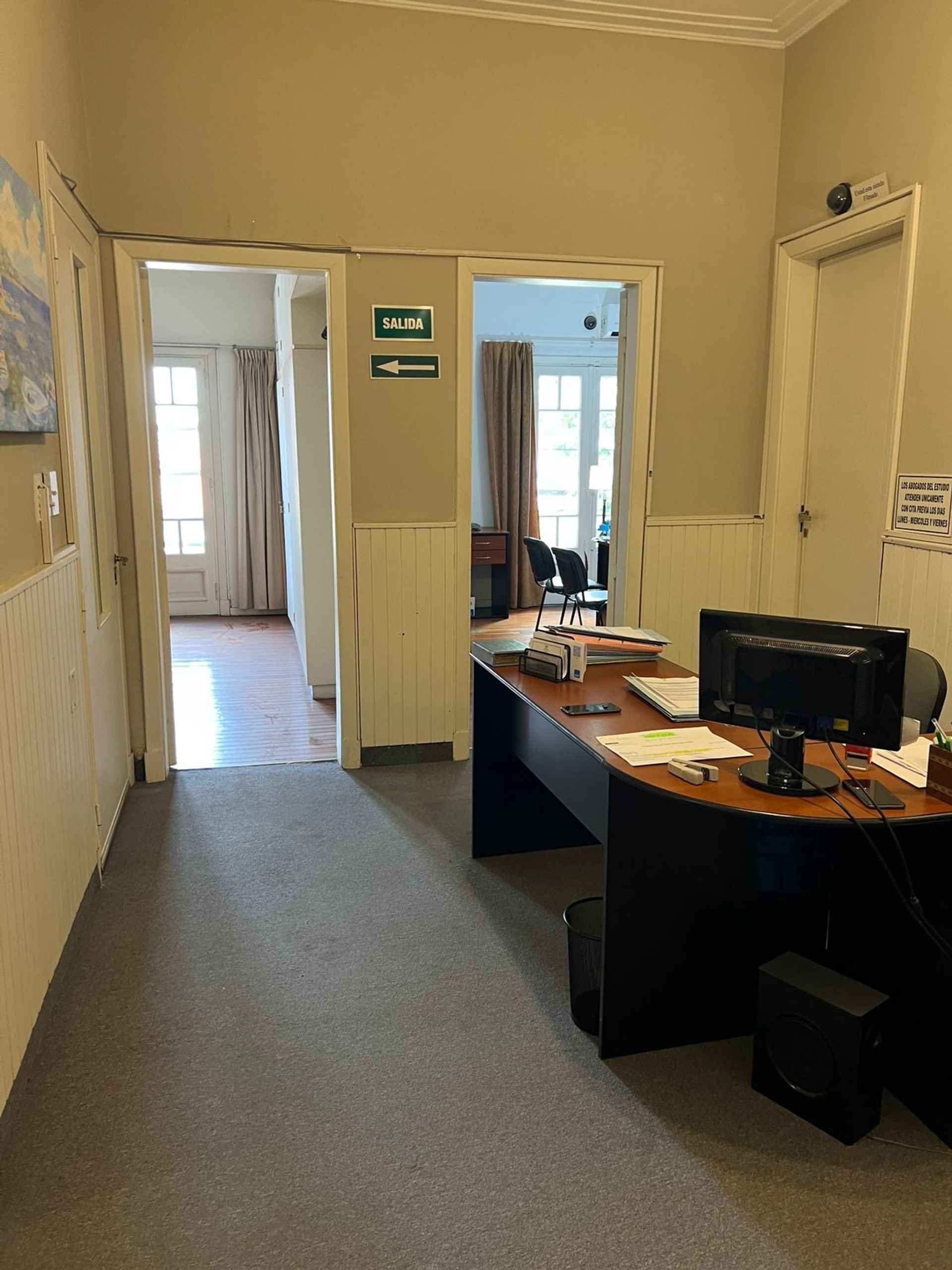 Venta oficina o consultorio San Isidro