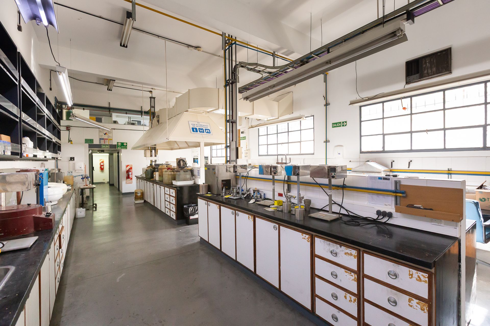 Galpon Laboratorio Con Oficinas En Villa Martelli