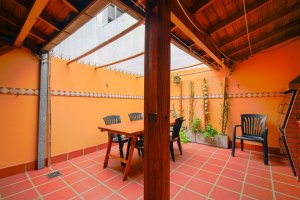 PH tipo casa, venta, patio, cochera,V. López