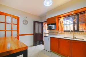 PH tipo casa, venta, patio, cochera,V. López