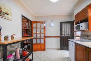 PH tipo casa, venta, patio, cochera,V. López