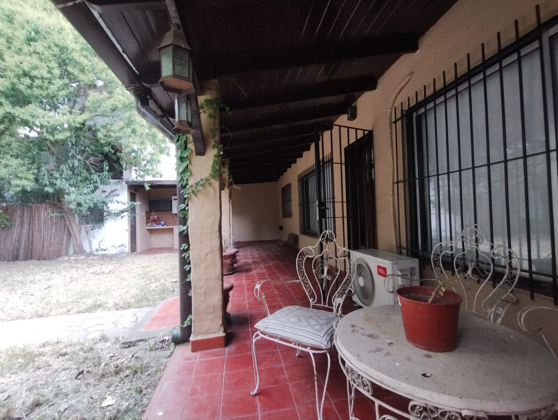 Venta Casa con Gran Terreno - Tigre