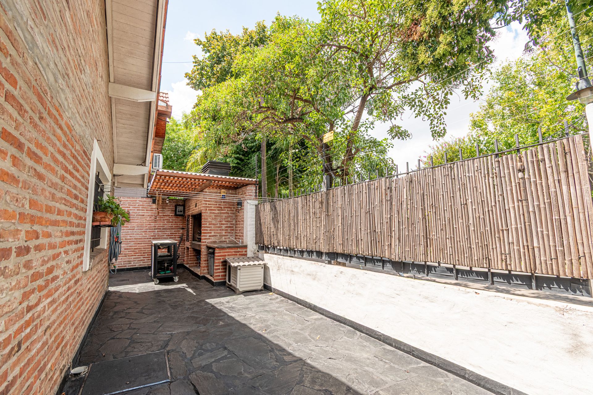 Venta Dúplex 4 amb. con Cochera Patio y Parrilla