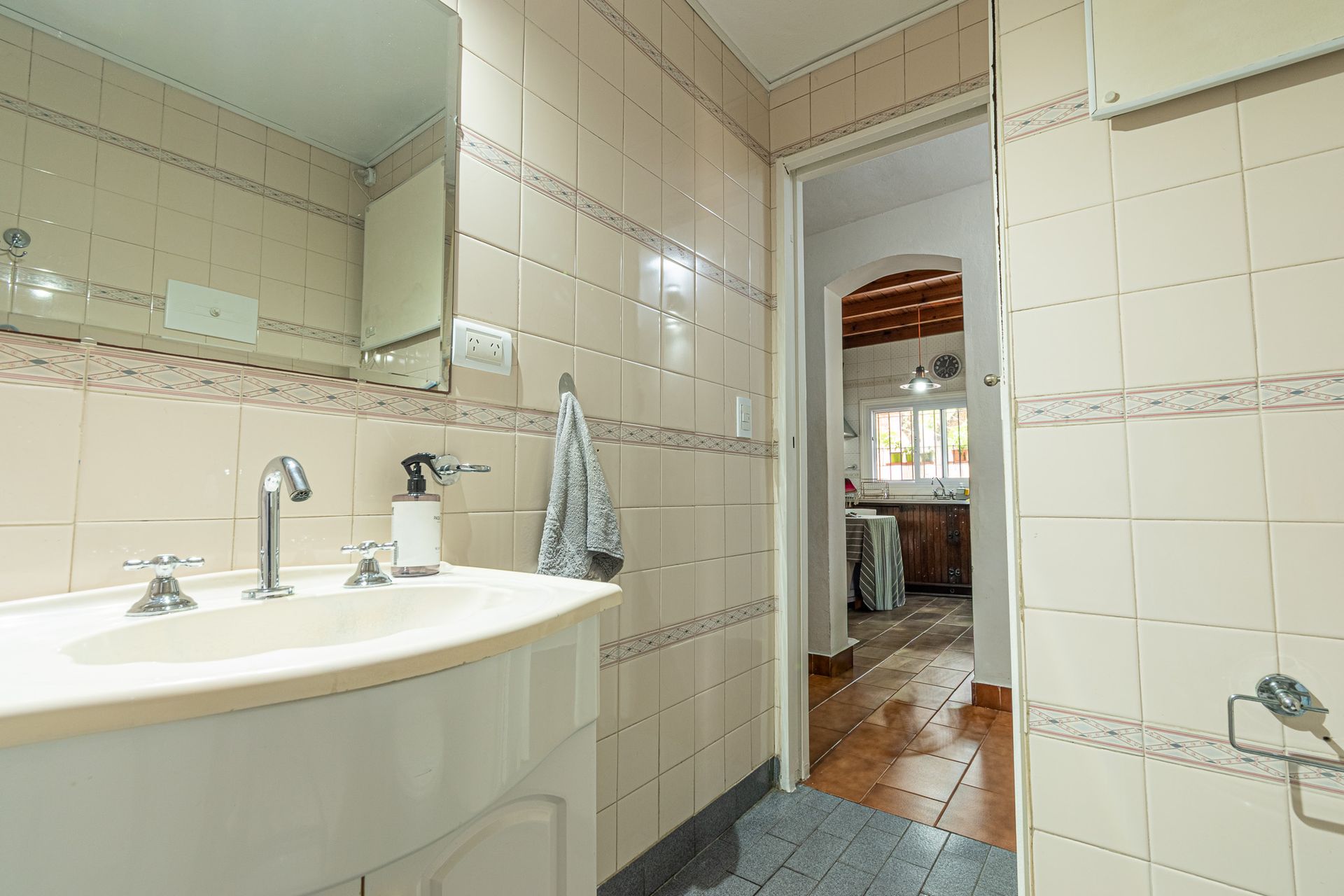 Venta Dúplex 4 amb. con Cochera Patio y Parrilla