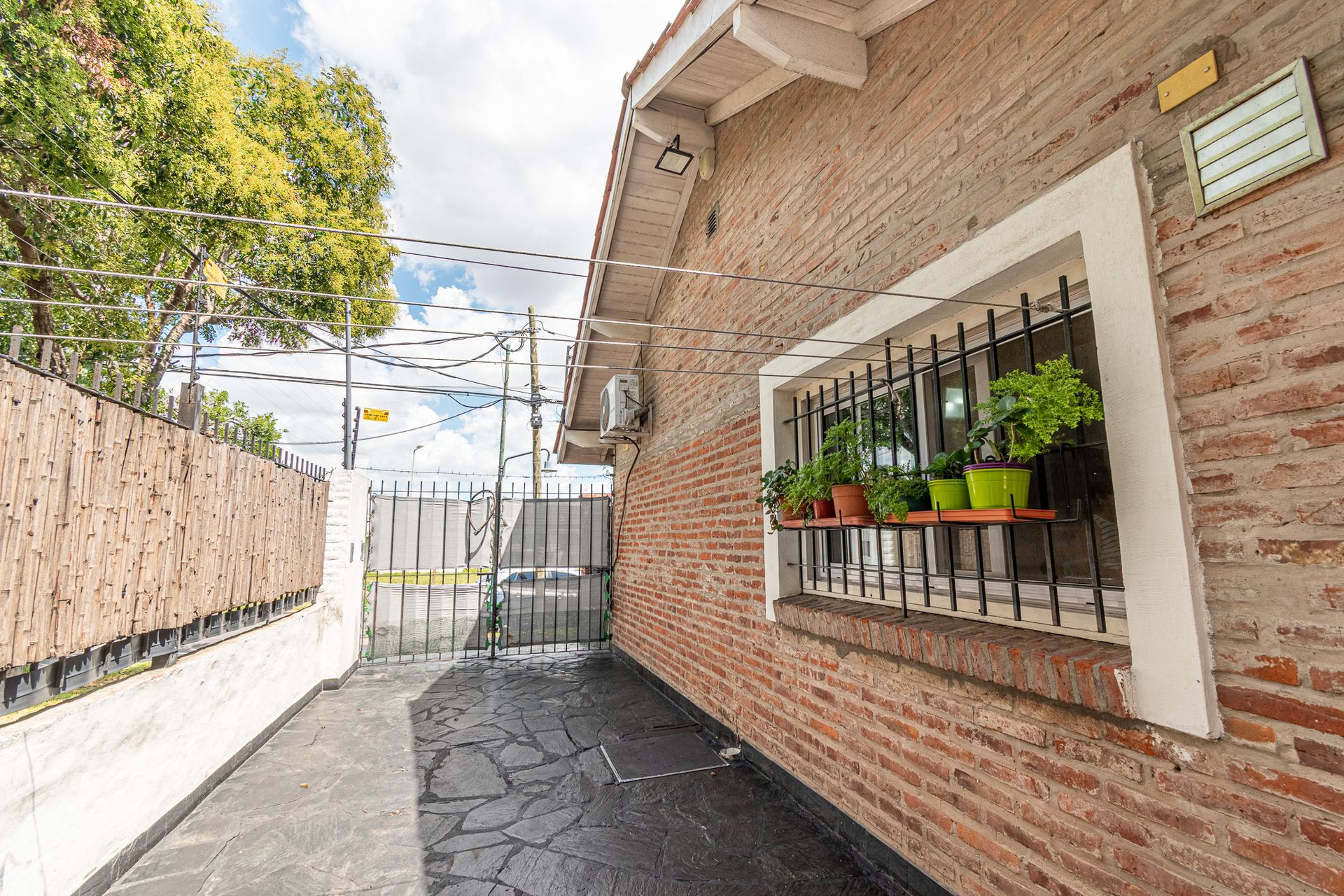 Venta Dúplex 4 amb. con Cochera Patio y Parrilla