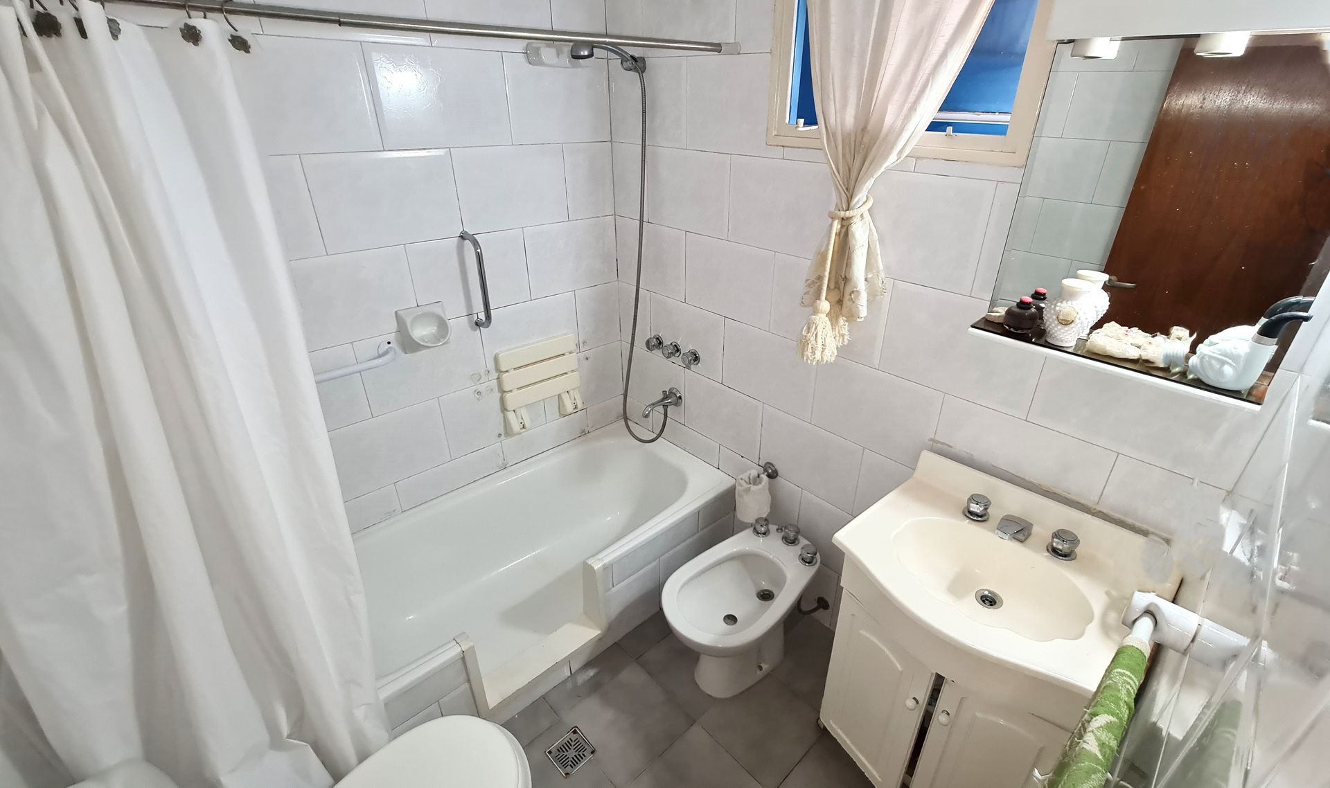 Venta 4 Amb Duplex C/quincho y terraza La Lucila