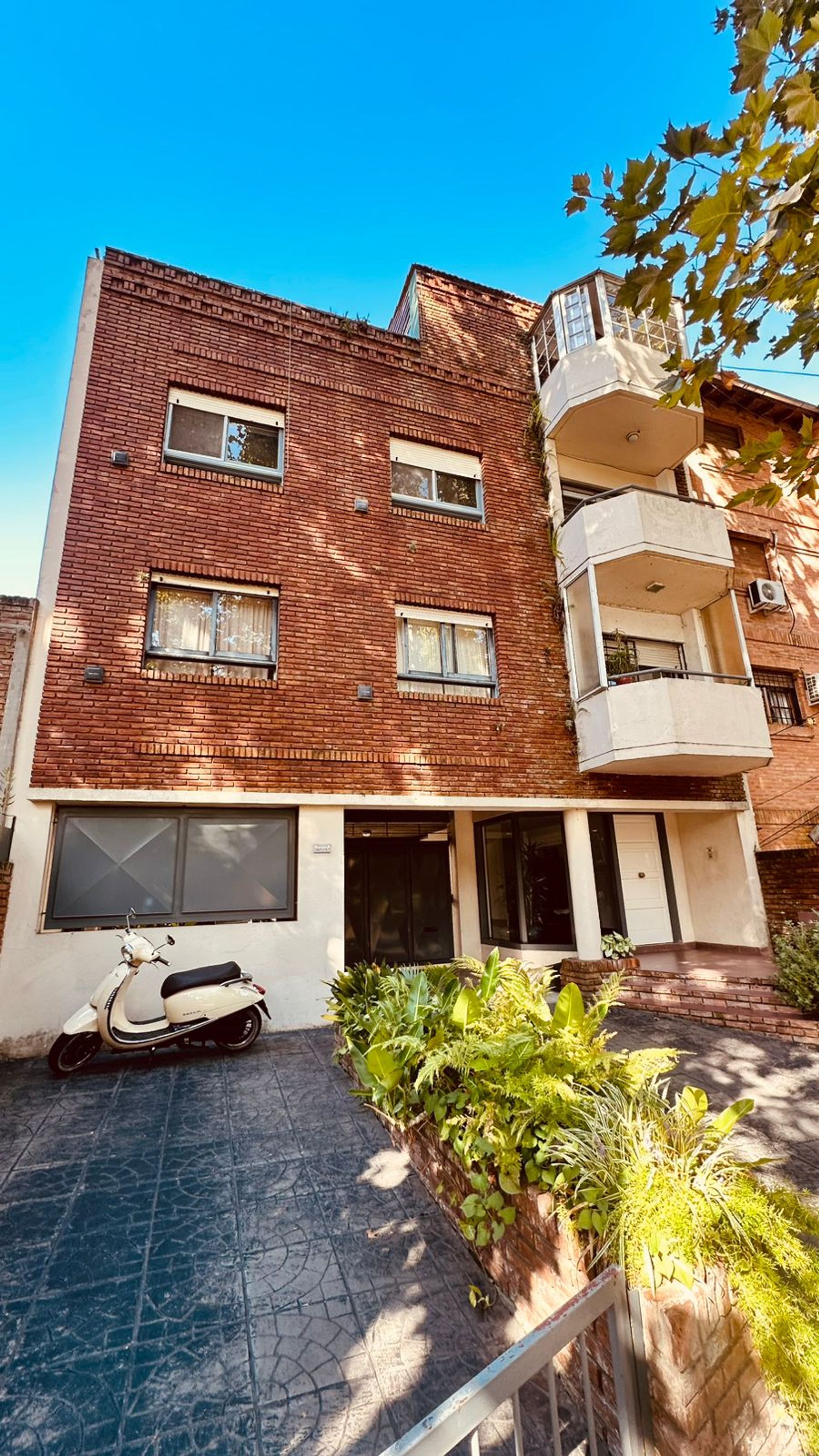 Venta 4 Amb Duplex C/quincho y terraza La Lucila