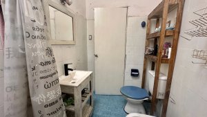 Penthouse 2‑bedroom with patio for rent Victoria