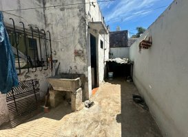 Penthouse 2‑bedroom with patio for rent Victoria