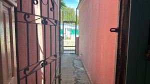 Penthouse 2‑bedroom with patio for rent Victoria