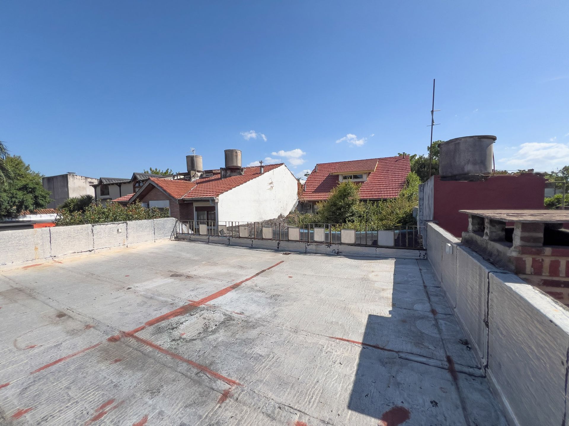 CASA IDEAL PARA RECICLAR EN LOTE 300 m2 - MUNRO