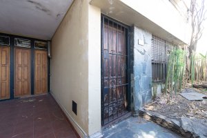 CASA IDEAL PARA RECICLAR EN LOTE 300 m2 - MUNRO