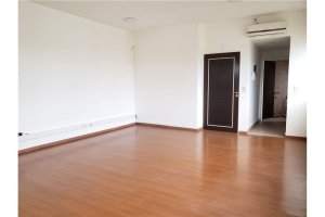 For Rent Office With Garage 1 Minute From General Paz