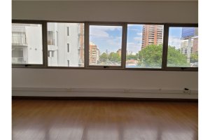 For Rent Office With Garage 1 Minute From General Paz