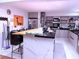 Casa en alquiler en Victoria zona residencial