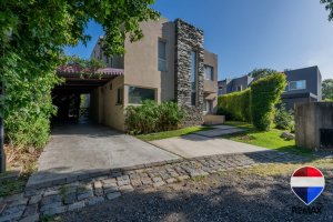 Casa en venta Santa Agustina Benavidez Apto Cred.