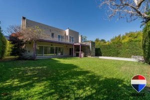 Casa en venta Santa Agustina Benavidez Apto Cred.