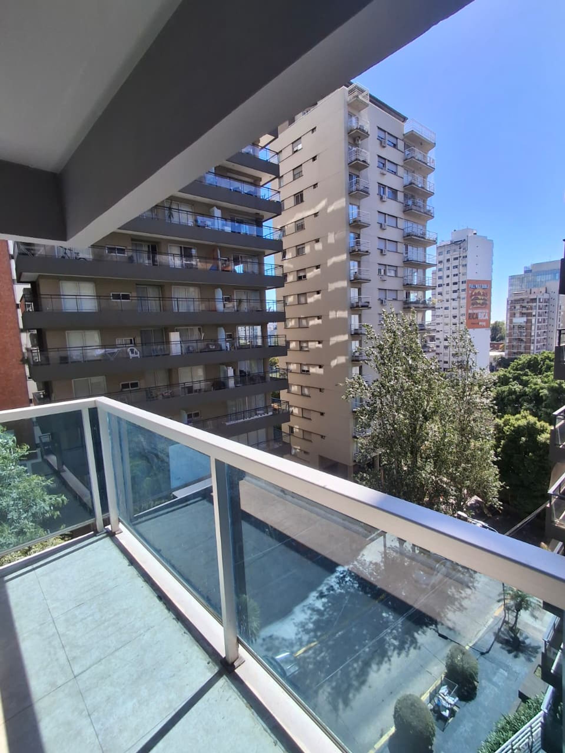 Alquiler amoblado depto (piso) 4 amb Olivos c/coch