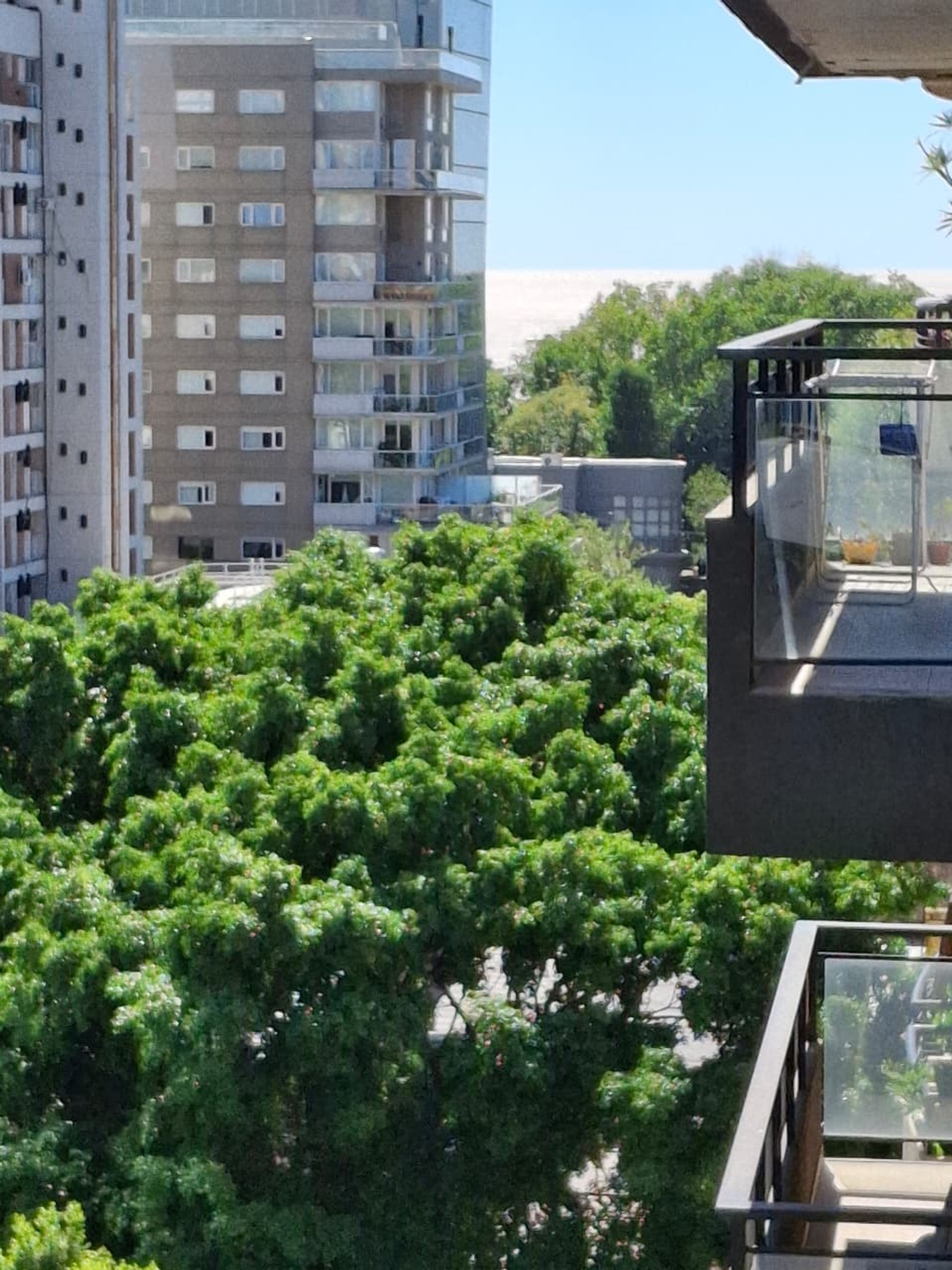 Alquiler amoblado depto (piso) 4 amb Olivos c/coch