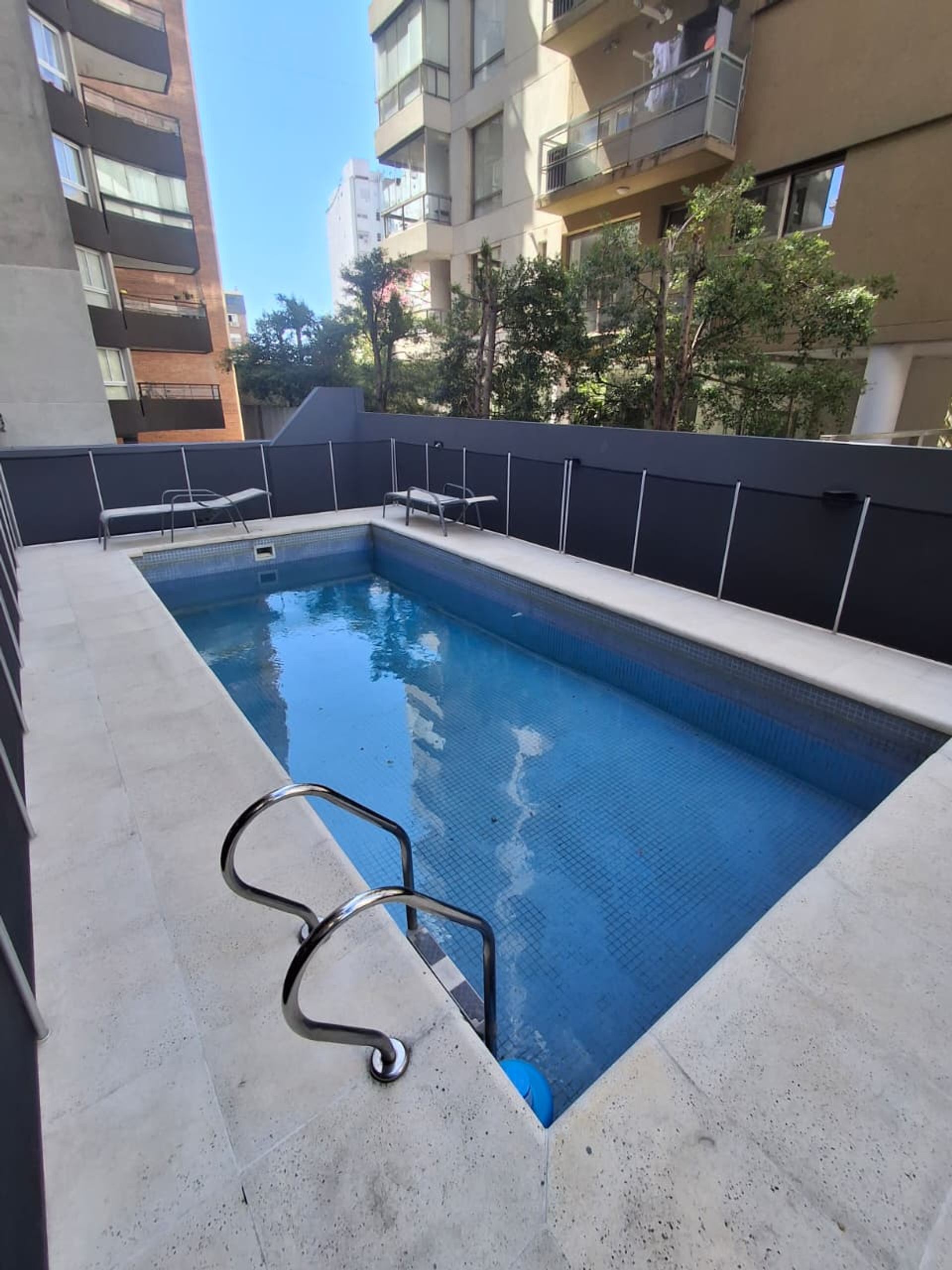 Alquiler amoblado depto (piso) 4 amb Olivos c/coch