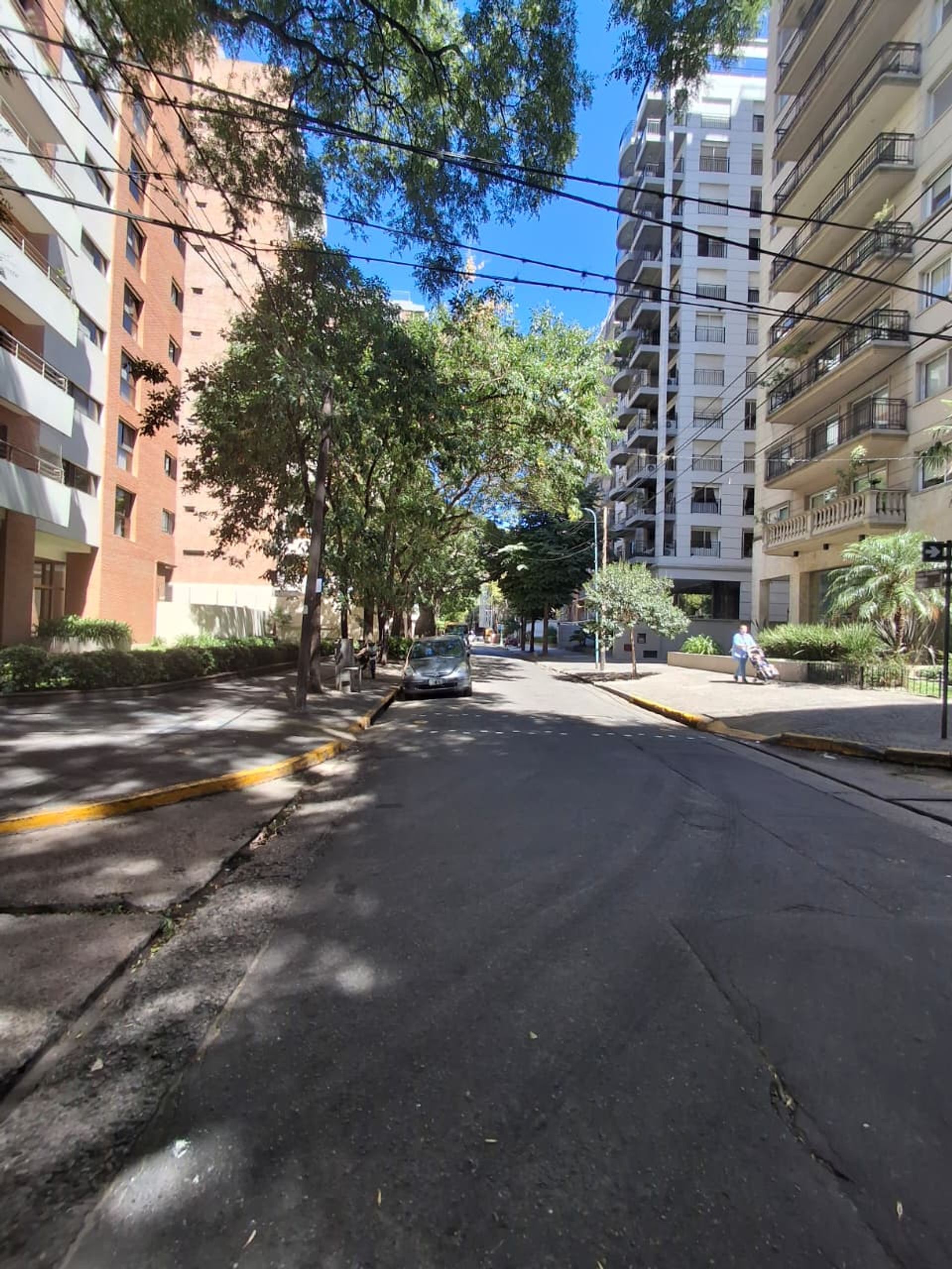 Alquiler amoblado depto (piso) 4 amb Olivos c/coch