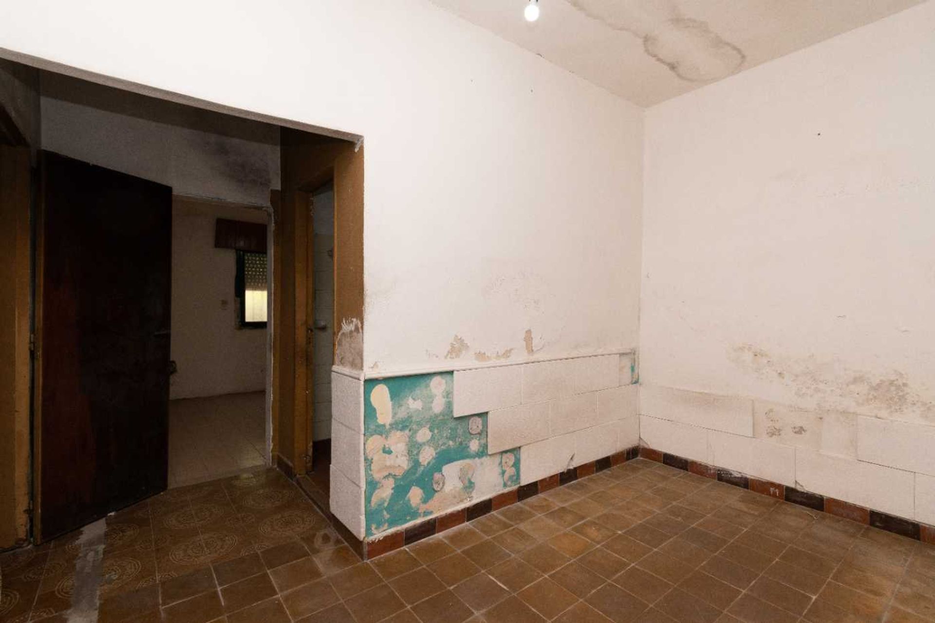 Venta casa a refaccionar con terraza en Virreyes