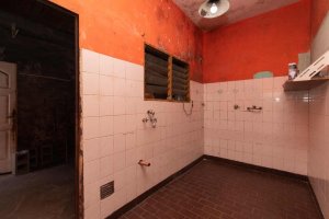 Venta casa a refaccionar con terraza en Virreyes