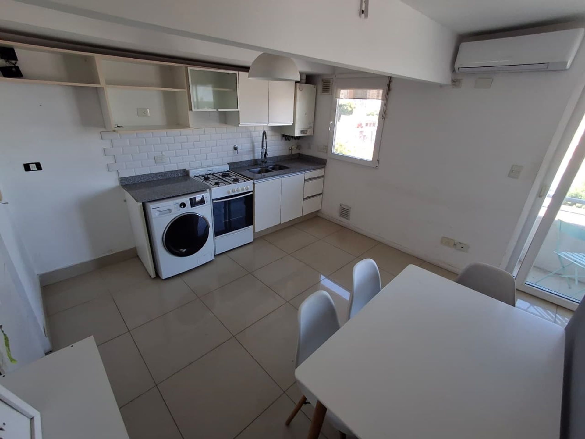 Venta Depto. 1 ambiente en Beccar con cochera