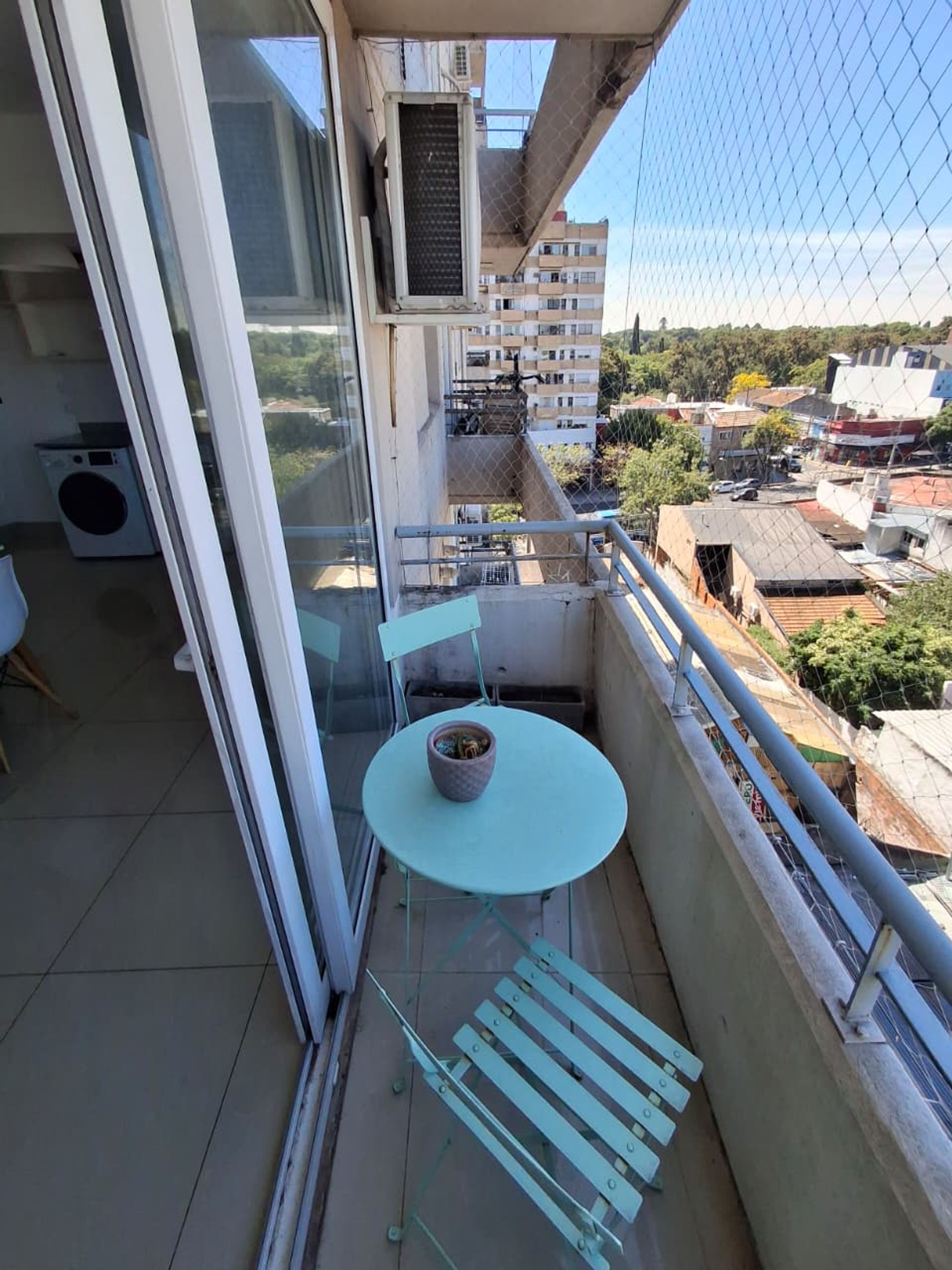 Venta Depto. 1 ambiente en Beccar con cochera