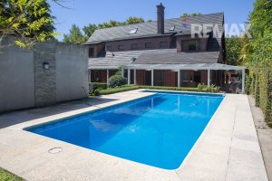 Cortada Street very quiet - ACASSUSO