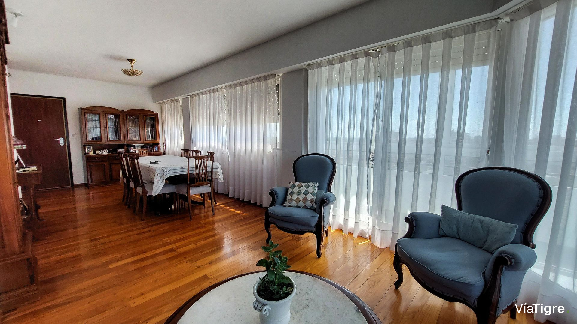 Venta Departamento 4 Amb Piso Alto C/ Cochera