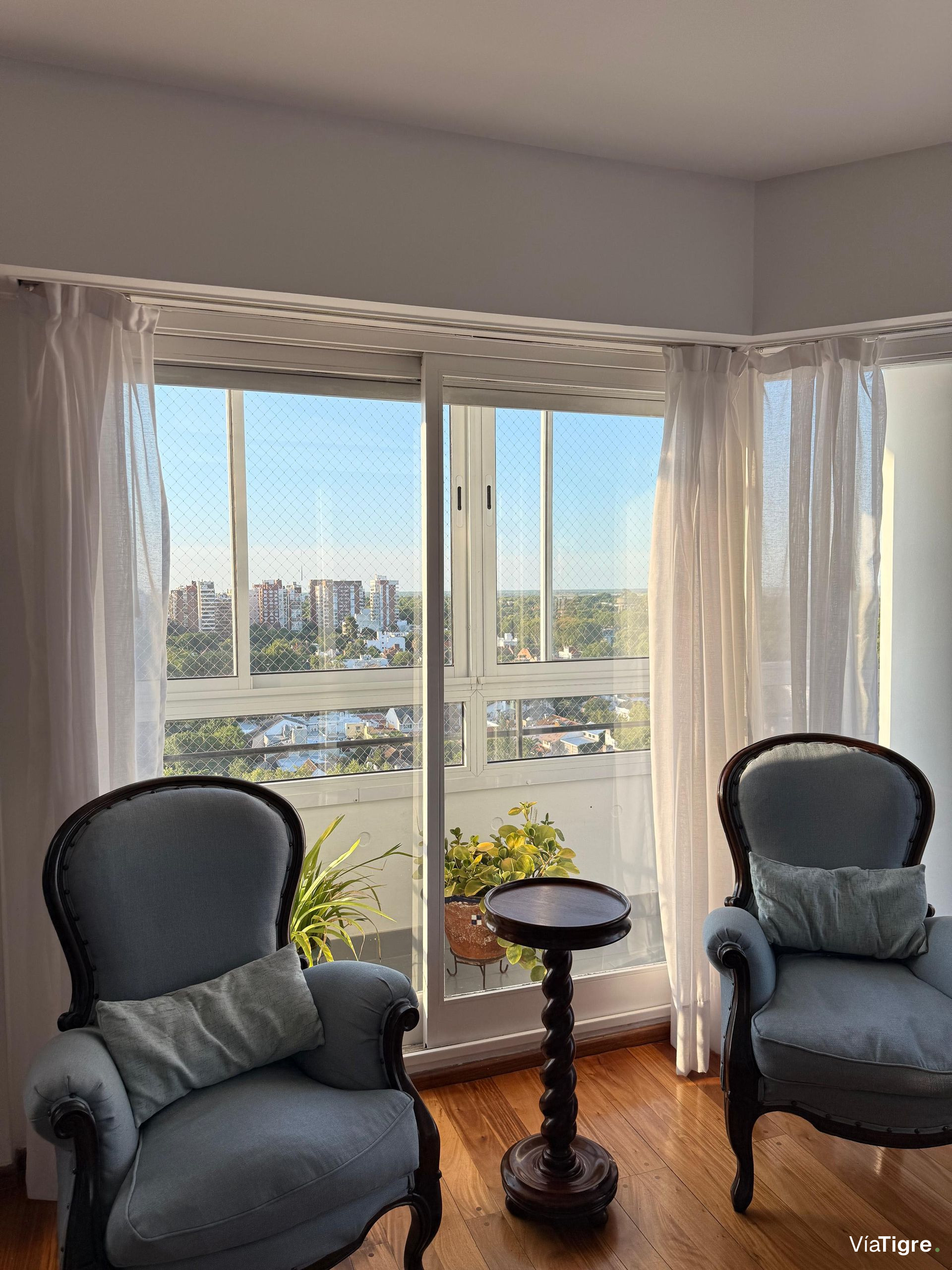 Venta Departamento 4 Amb Piso Alto C/ Cochera