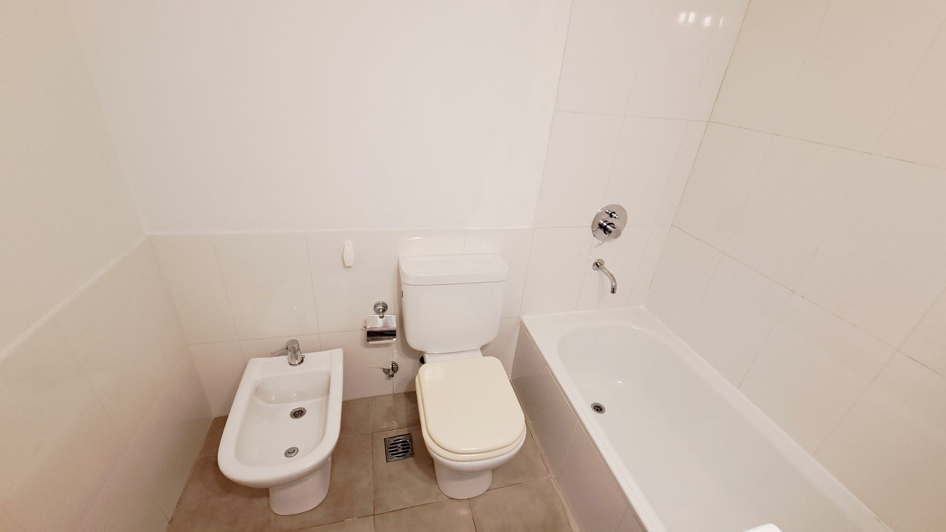 Venta Dpto 2 Amb, Cochera, Balcón, Victoria