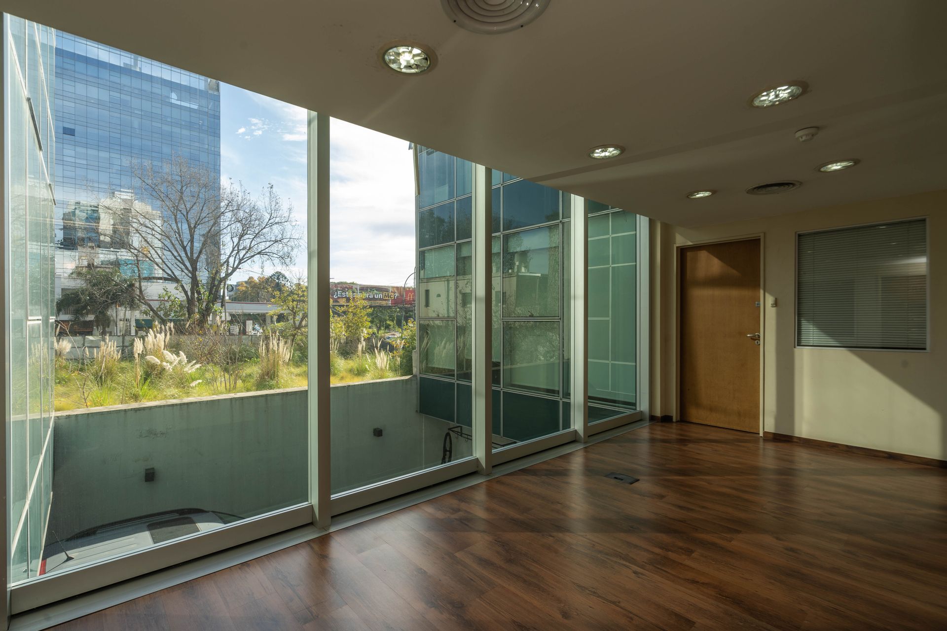 VENTA PISO OFICINA 234m2 LIBERTADOR VICENTE LÓPEZ