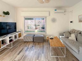 Sale Penthouse 2‑bedroom with Garden and BBQ in Martínez