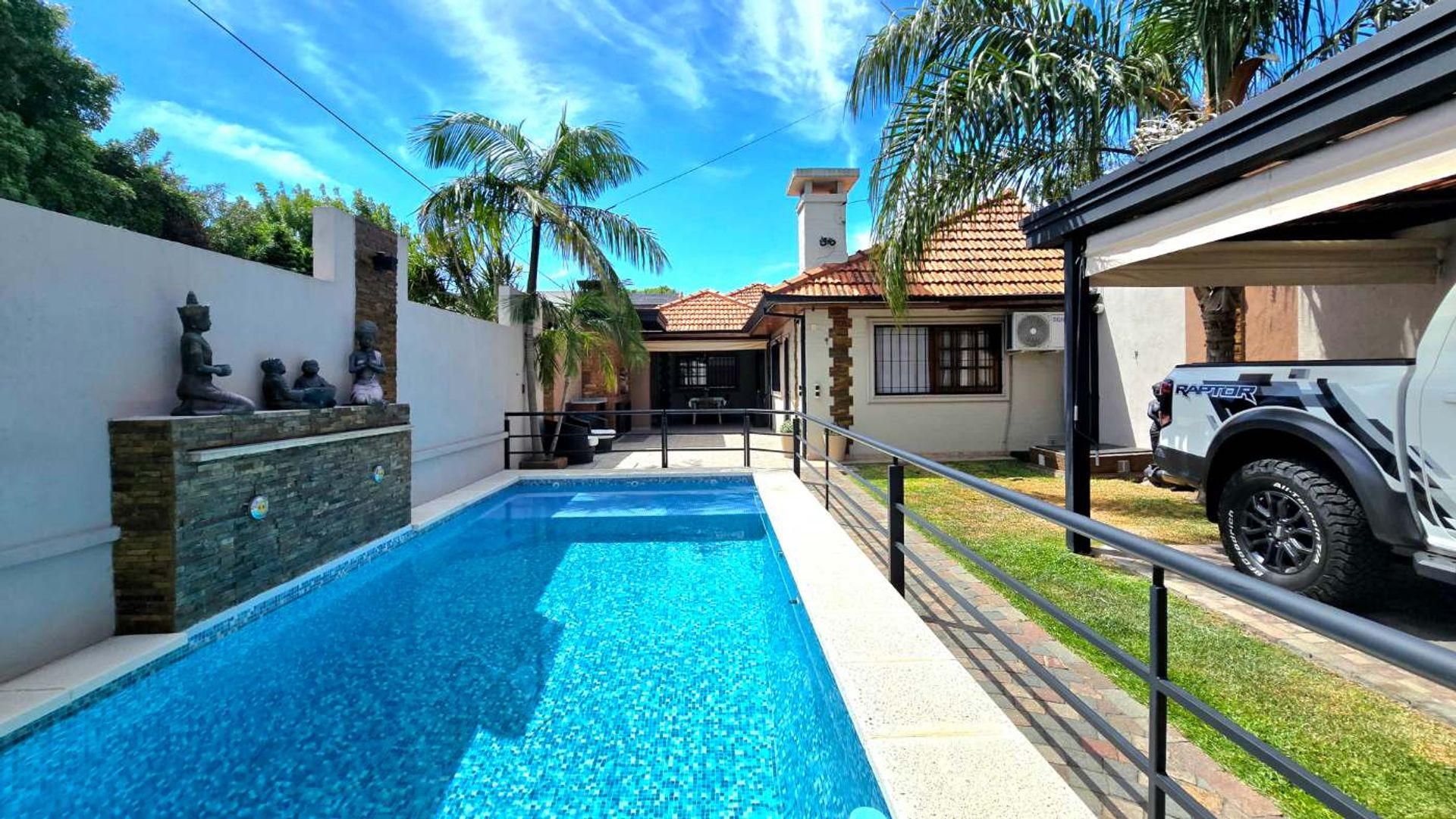 Venta Casa 4 Amb Piscina Galeria Nueva Martinez