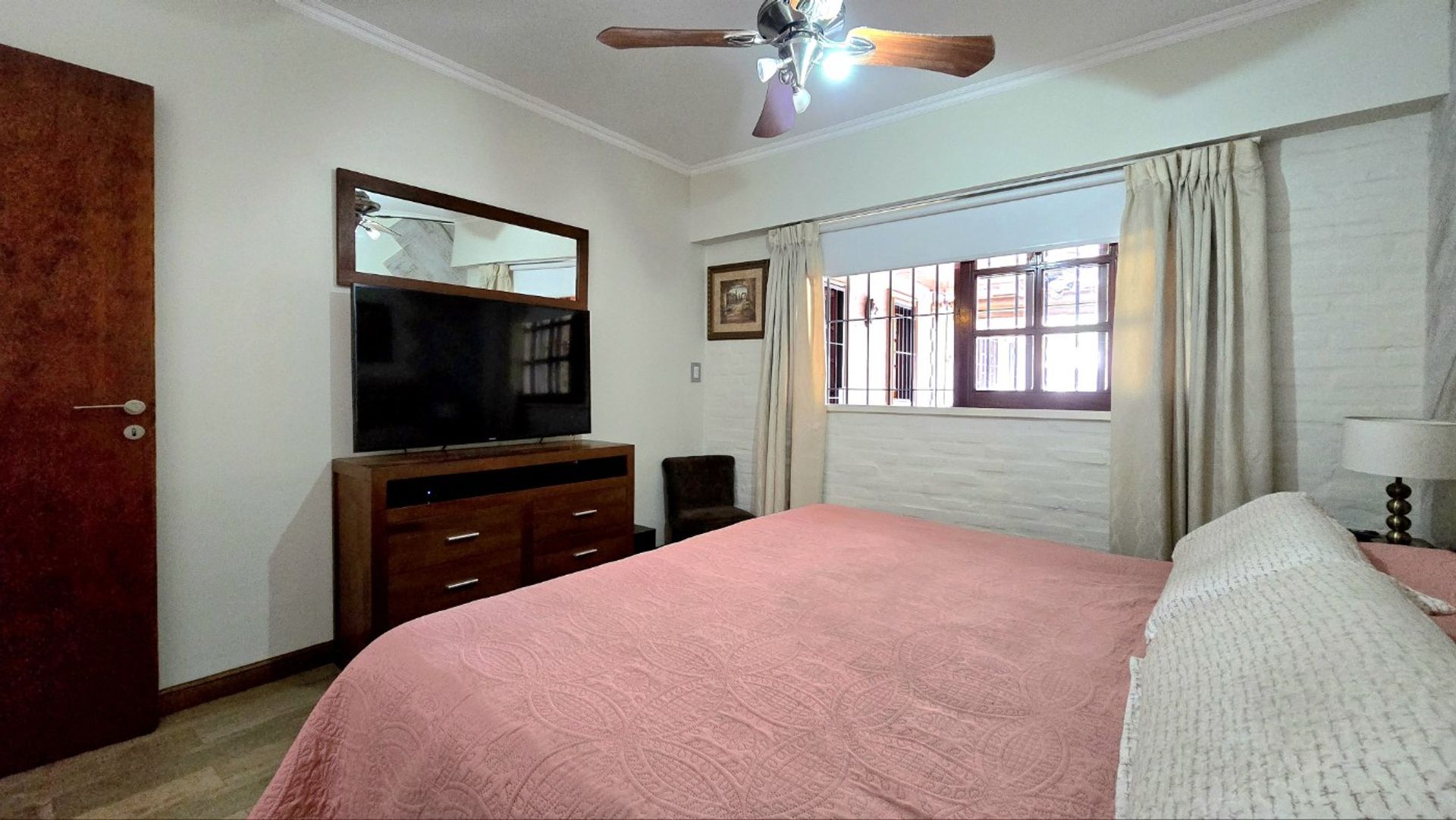 Venta Casa 4 Amb Piscina Galeria Nueva Martinez