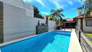 For Sale House 3‑bedroom Pool Gallery New Martinez