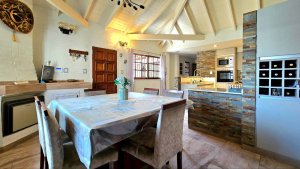 For Sale House 3‑bedroom Pool Gallery New Martinez