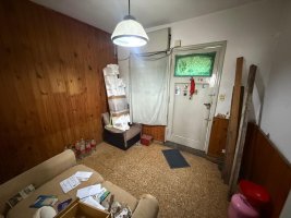 For Sale House 2‑bedroom with workshop to renovate Boulogne